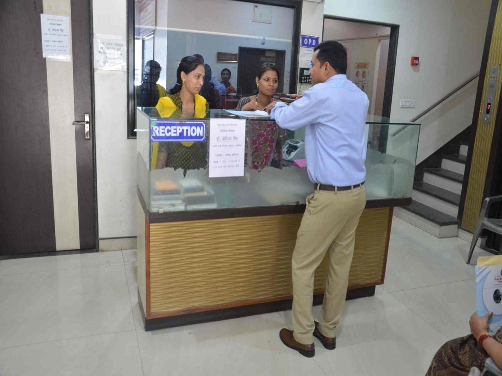 Patient consultation at reception